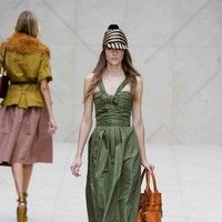 Cara Delevingne 1,London Fashion Week Spring Summer 2012 - Burberry Prorsum - Catwalk